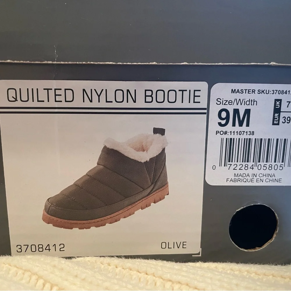 Natural Reflections Women's Olive Green Winter Boots - Picture 3 of 6